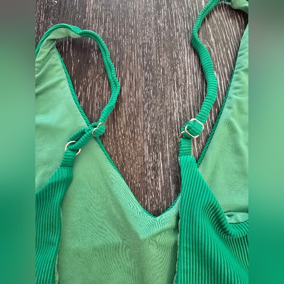 Reese Rib One-Piece SwimsuitBeach RiotJelly Bean GreenSlide - Picture 4 of 6